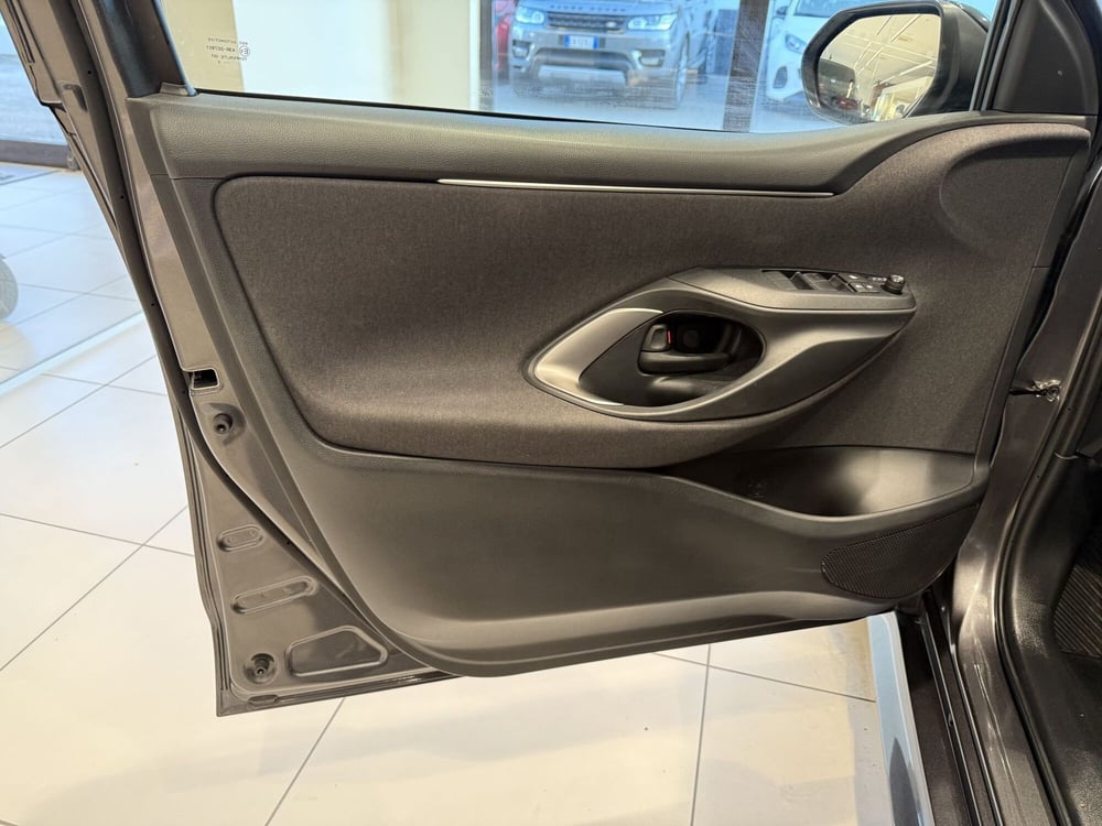 Mazda Mazda2 Hybrid usata a Latina (5)
