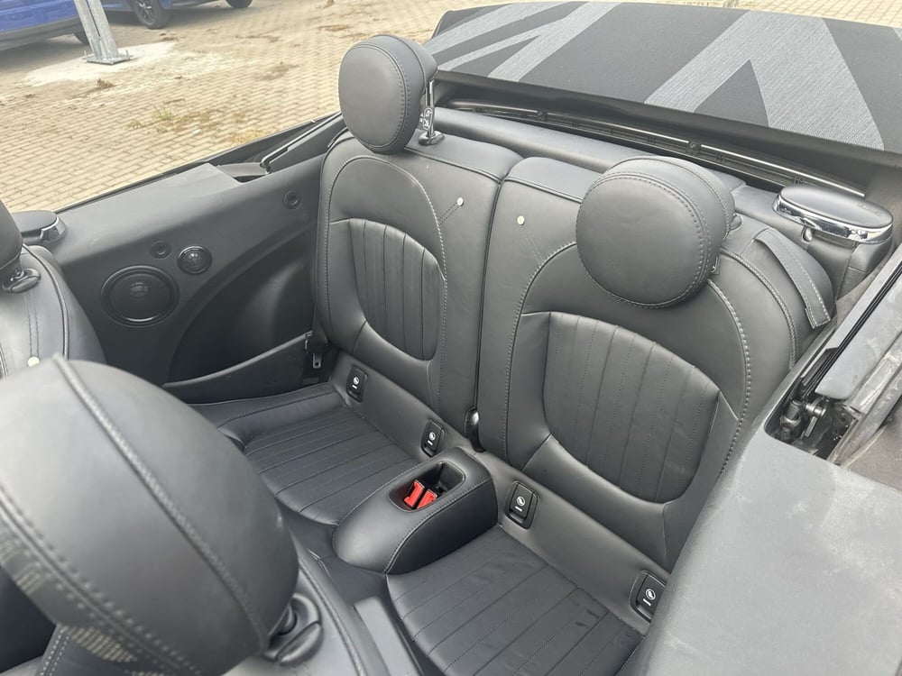 MINI Mini Cabrio usata a Milano (16)