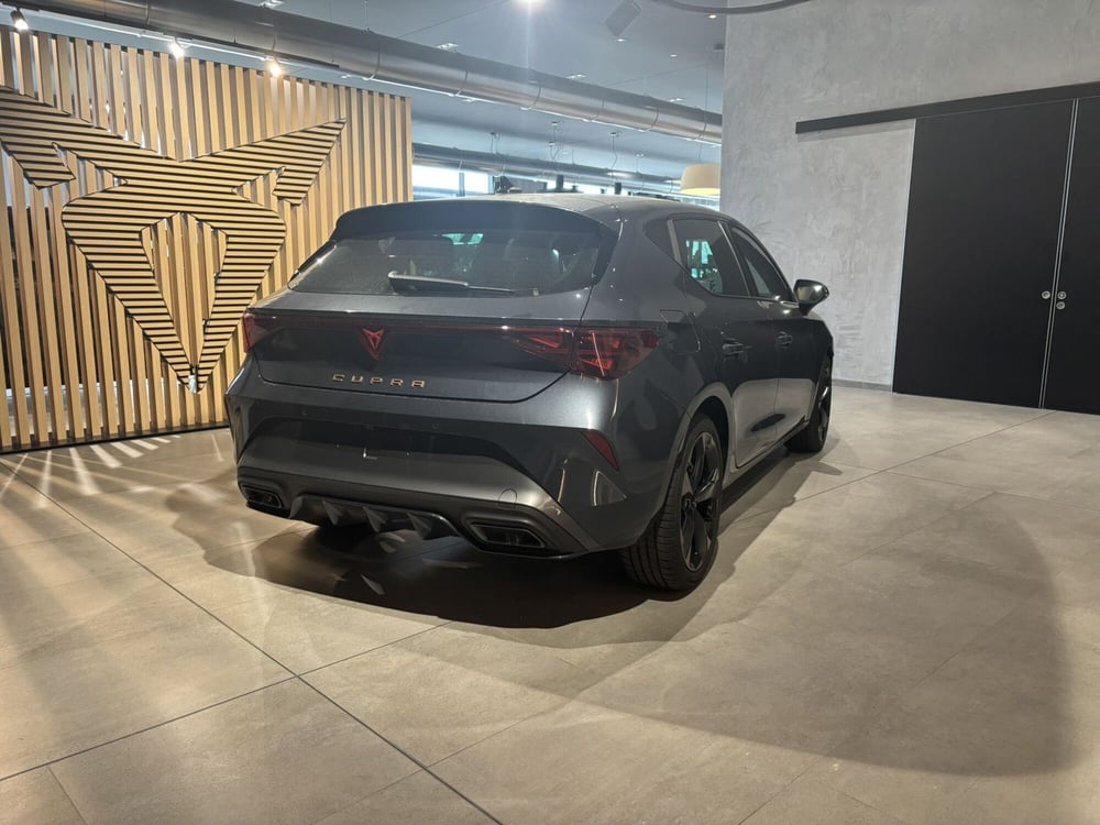 Cupra Leon nuova a Ferrara (5)