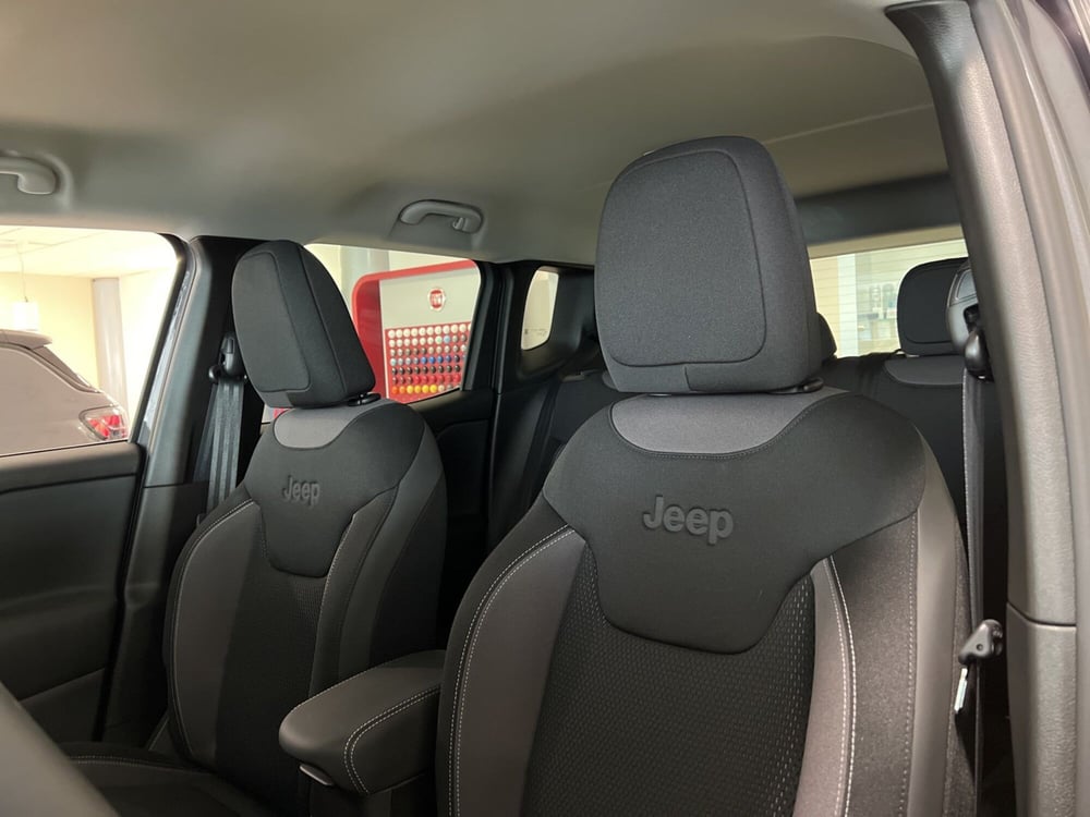 Jeep Renegade nuova a Pisa (6)