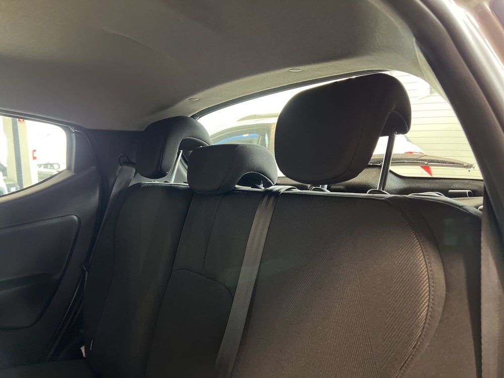 Lancia Ypsilon usata a Pisa (10)