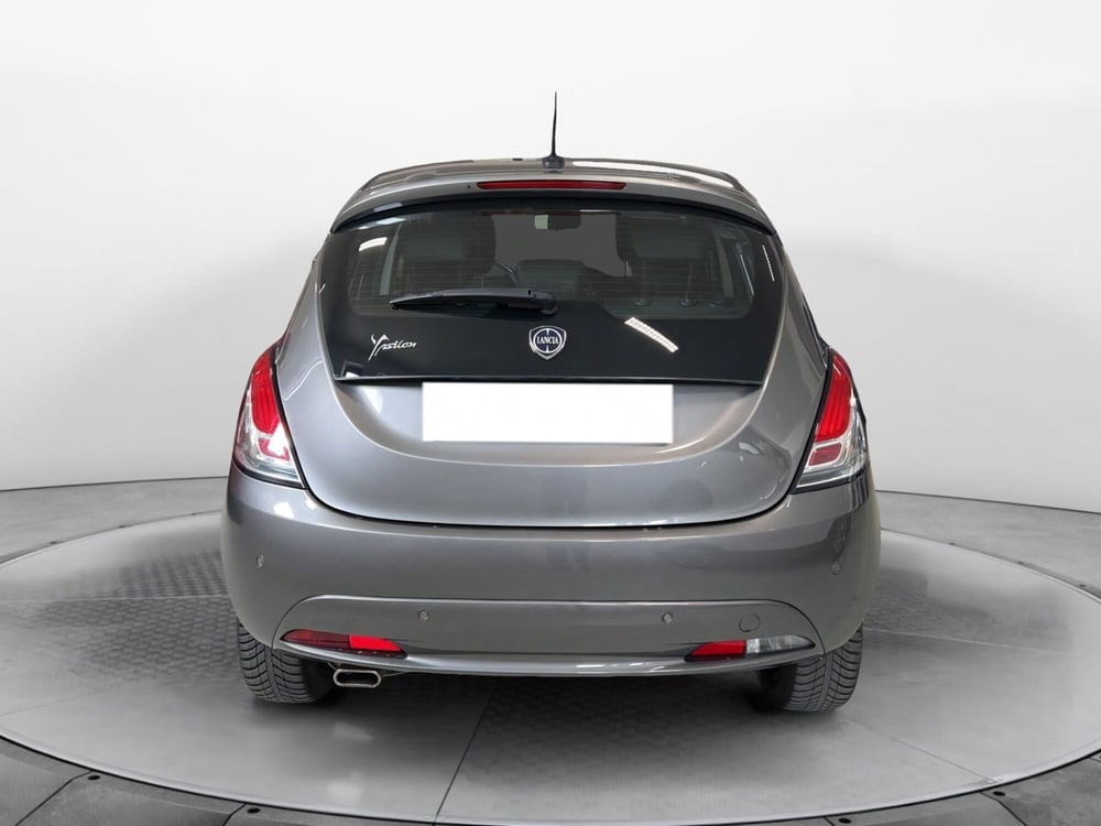 Lancia Ypsilon usata a Pisa (3)