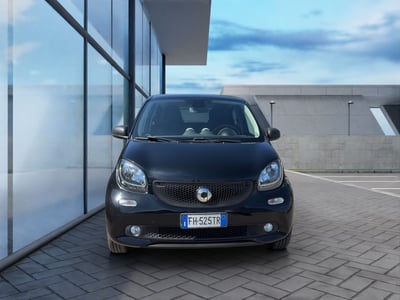 smart Fortwo 70 1.0 twinamic Youngster del 2017 usata a Rende