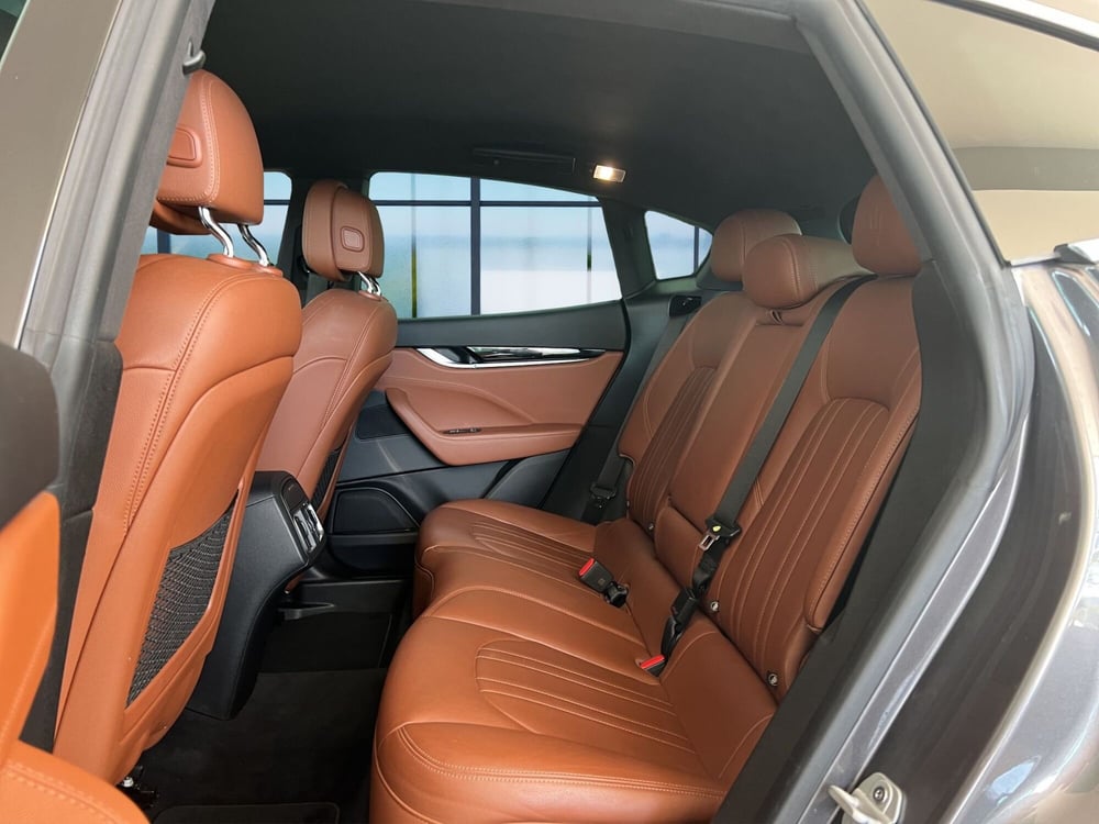Maserati Levante usata a Cosenza (13)