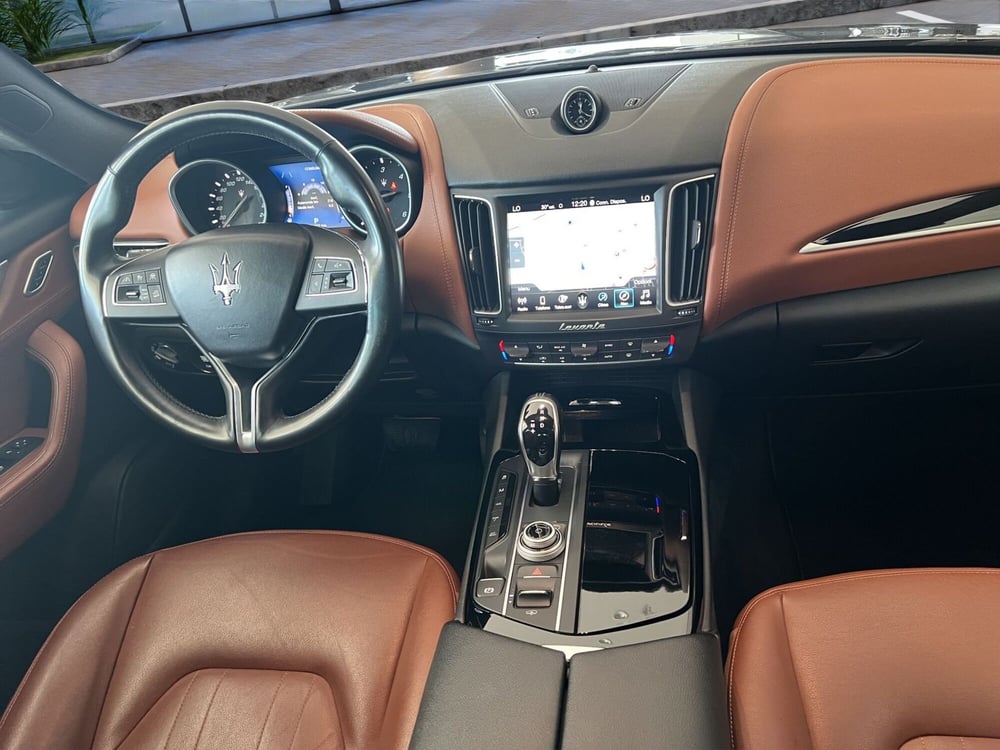 Maserati Levante usata a Cosenza (14)