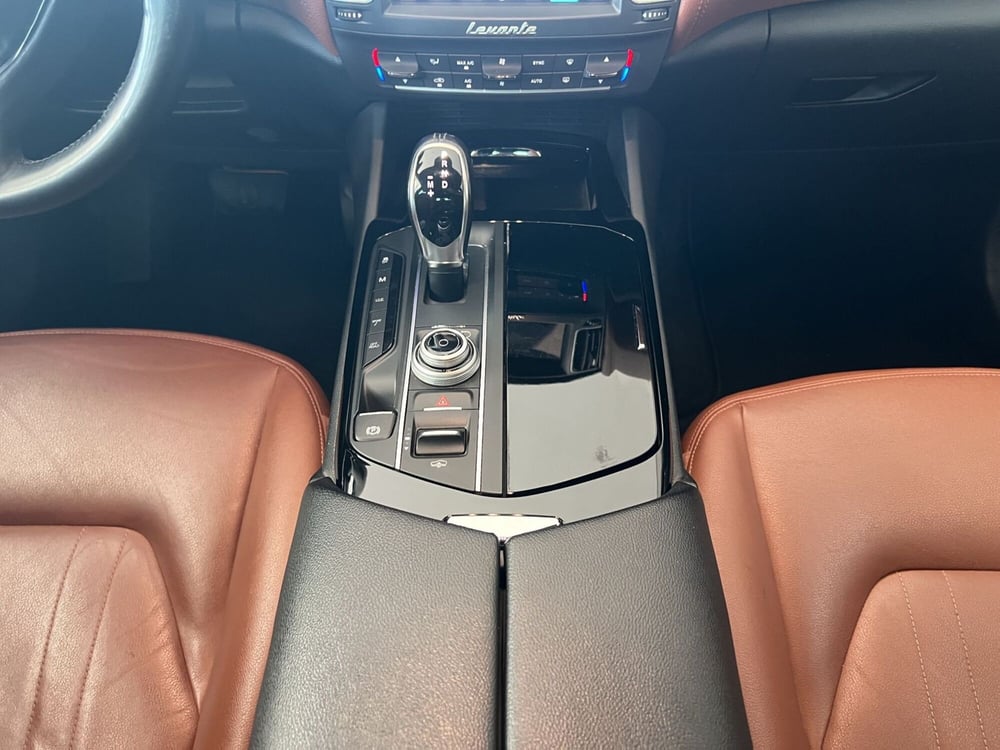 Maserati Levante usata a Cosenza (15)