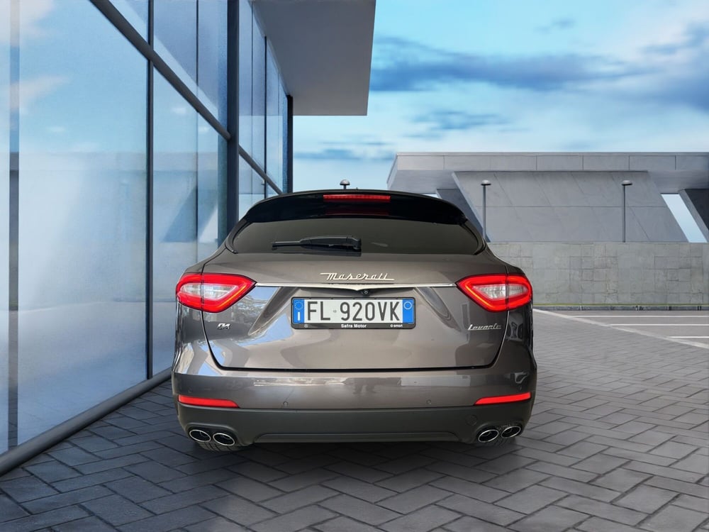 Maserati Levante usata a Cosenza (5)