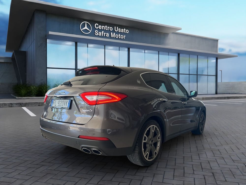 Maserati Levante usata a Cosenza (6)