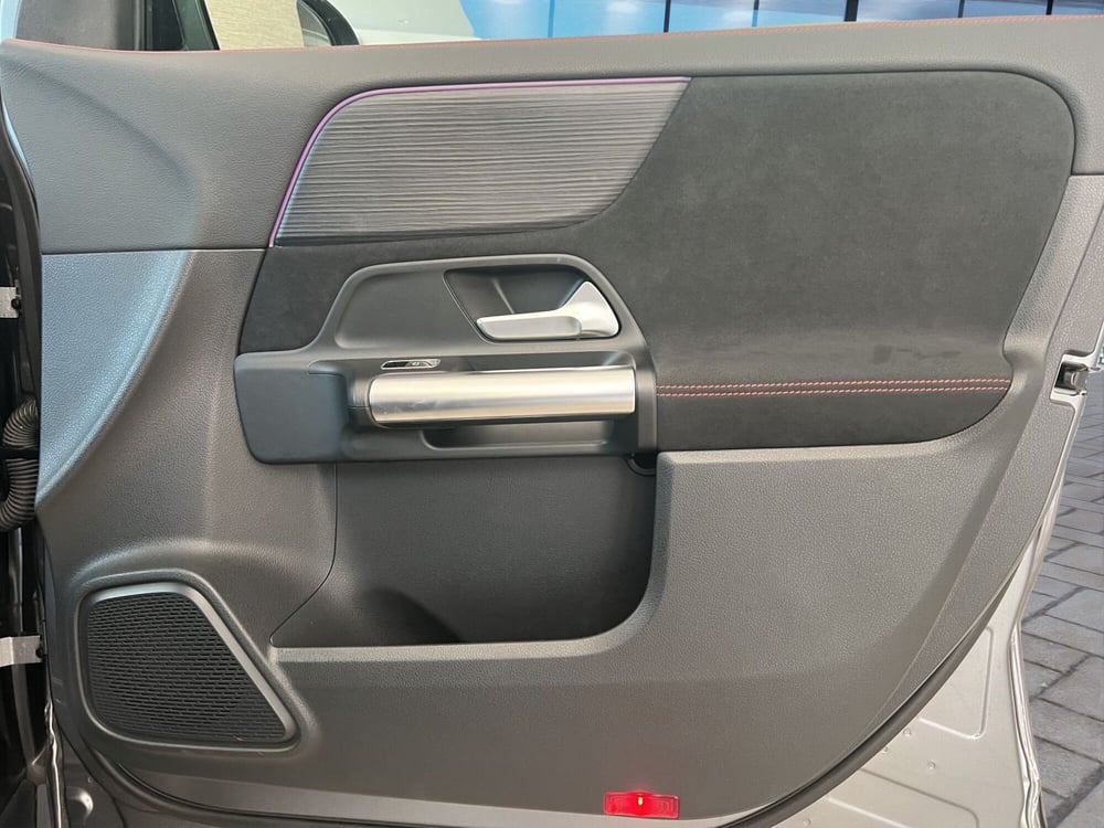 Mercedes-Benz GLA SUV usata a Cosenza (17)