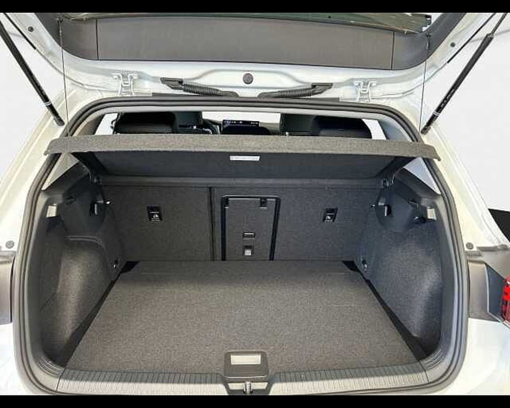 Volkswagen Golf nuova a Roma (10)