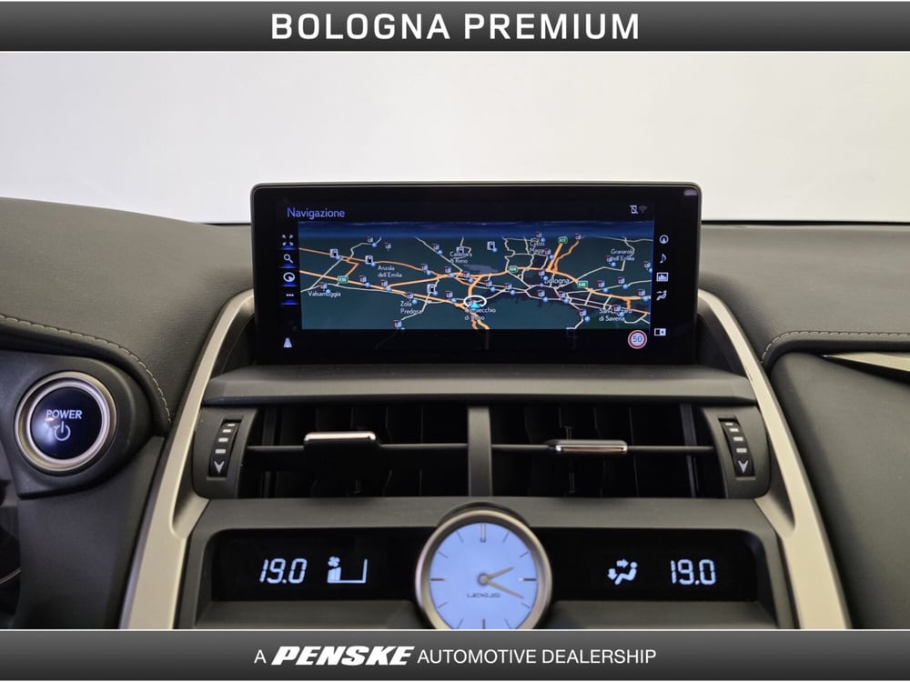 Lexus NX usata a Bologna (12)