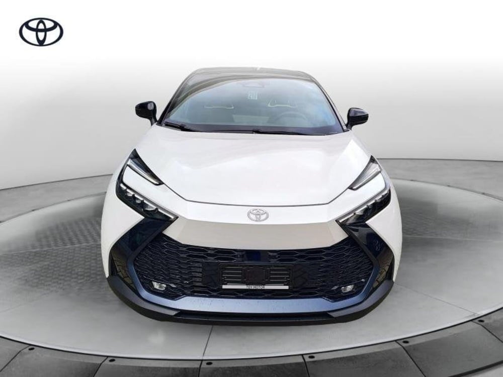 Toyota Toyota C-HR nuova a Perugia (2)