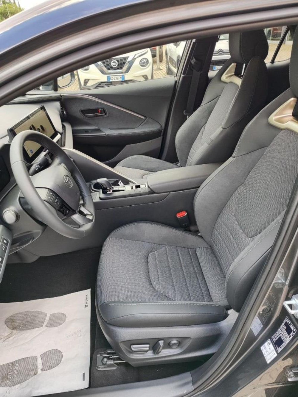 Toyota Toyota C-HR nuova a Perugia (11)