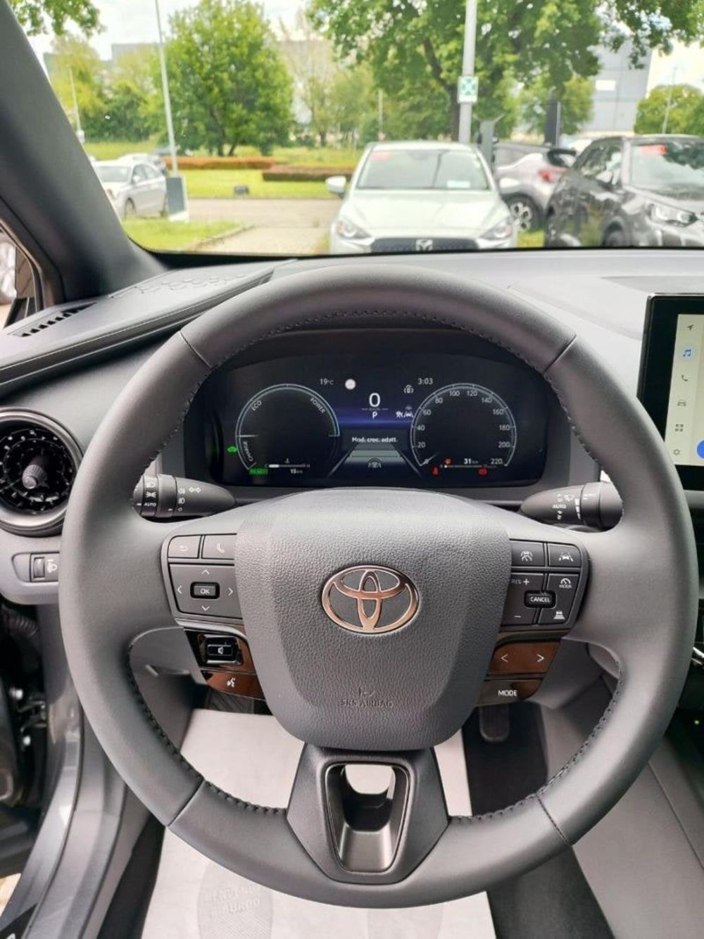Toyota Toyota C-HR nuova a Perugia (9)