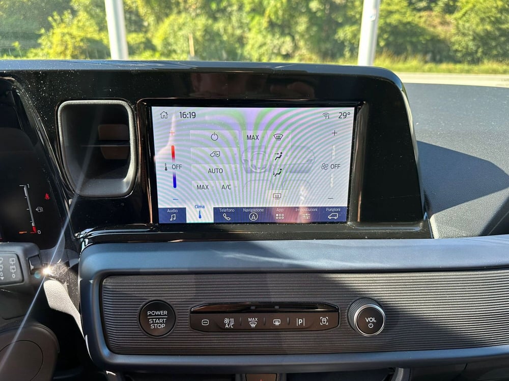 Ford Tourneo Courier usata a Verbano Cusio Ossola (10)