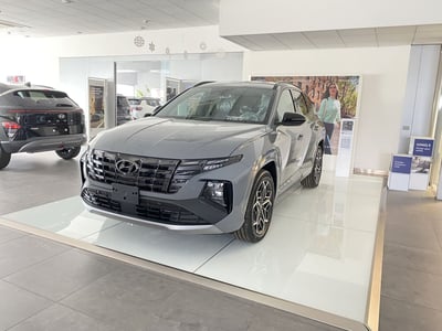 Hyundai Tucson 1.6 hev Xtech 2wd auto nuova a Paolisi
