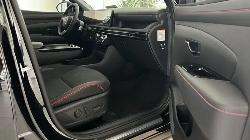 Hyundai Tucson nuova a Benevento (14)