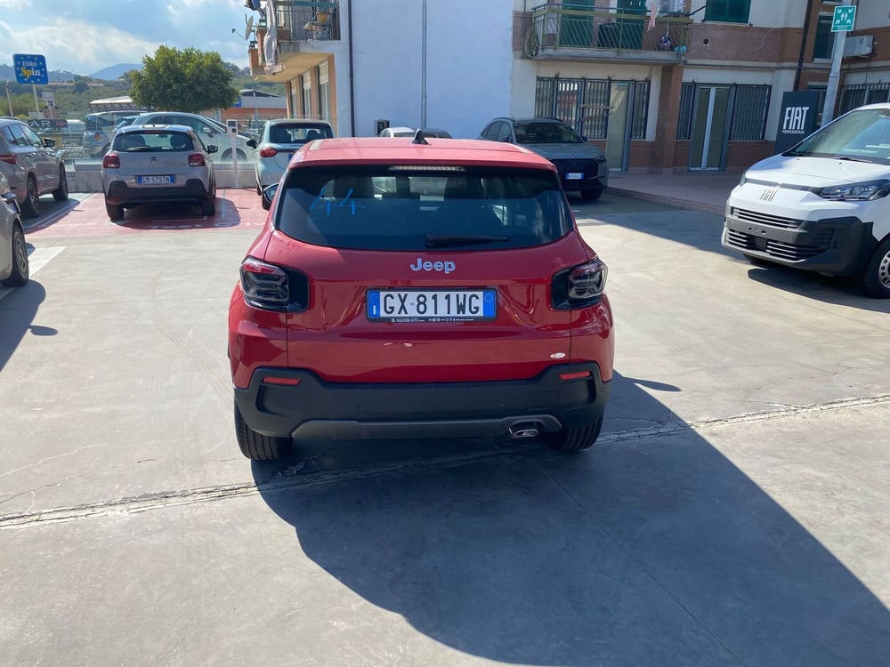 Jeep Avenger nuova a Avellino (11)