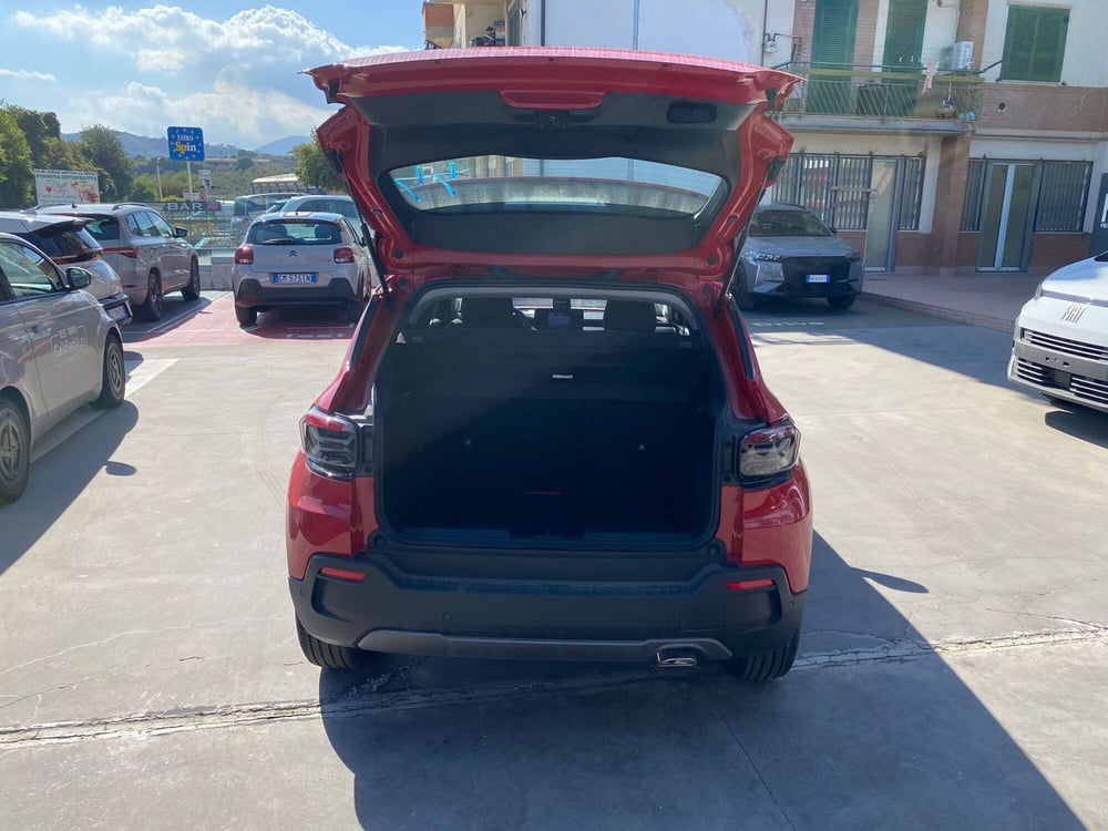 Jeep Avenger nuova a Avellino (12)