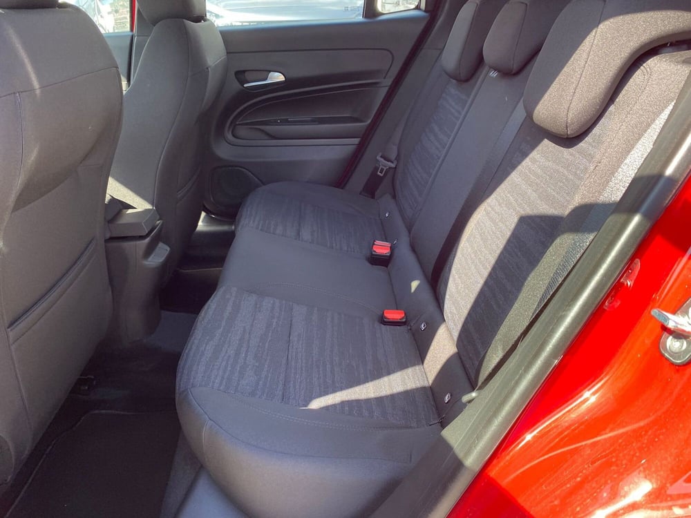 Jeep Avenger nuova a Avellino (7)