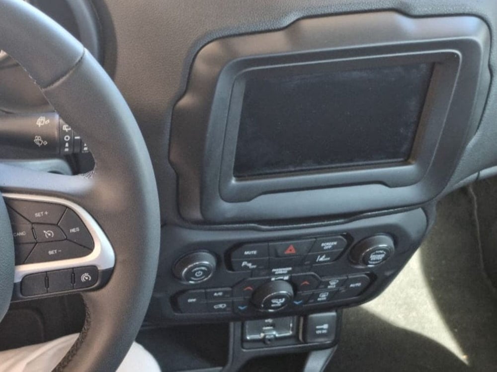 Jeep Renegade usata a Salerno (8)