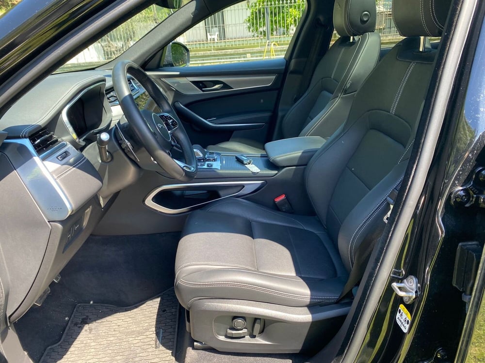 Jaguar F-Pace usata a Salerno (6)