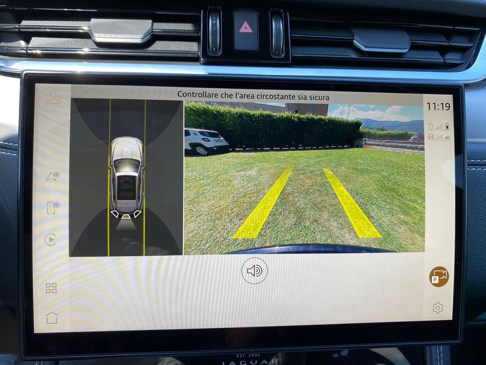Jaguar F-Pace usata a Salerno (7)