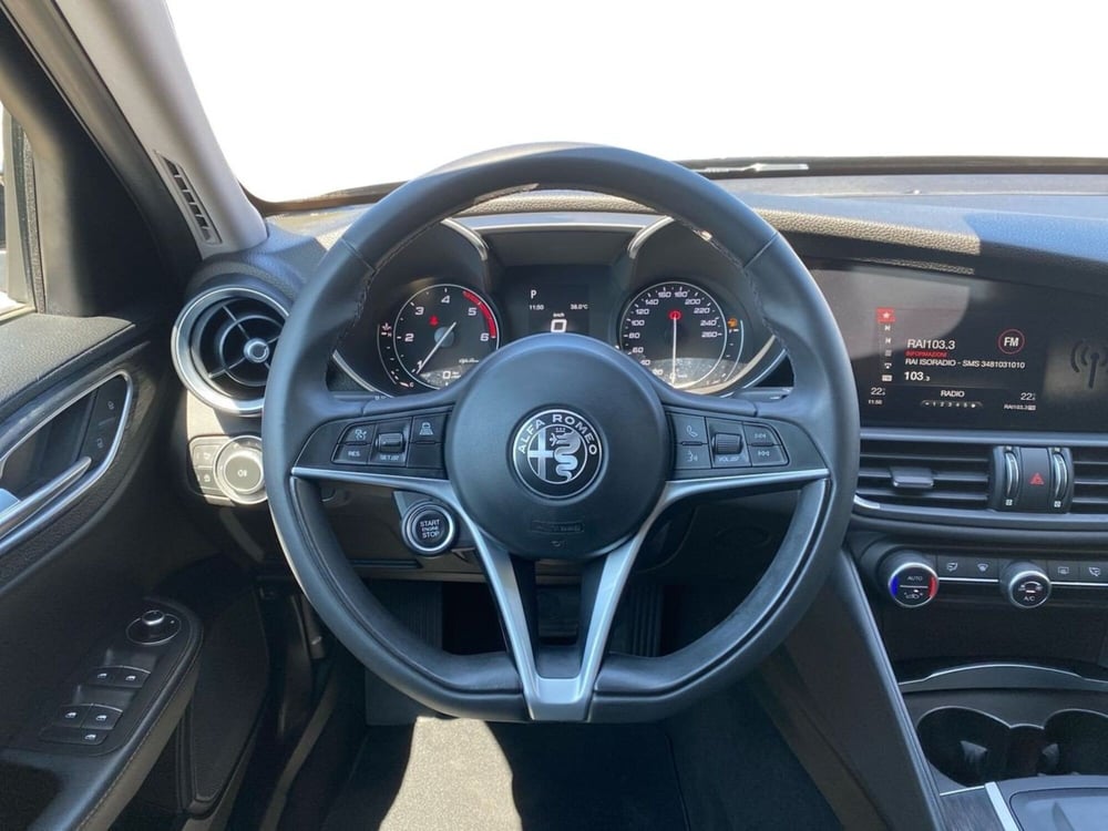 Alfa Romeo Giulia usata a Firenze (10)