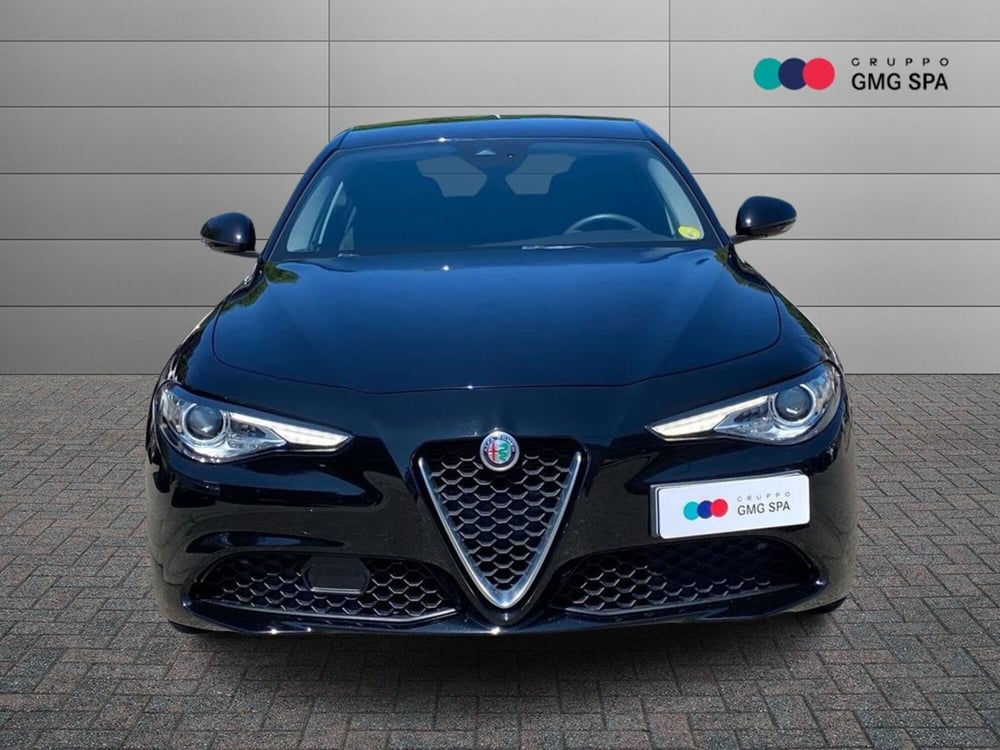 Alfa Romeo Giulia usata a Firenze (2)