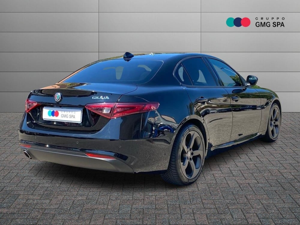 Alfa Romeo Giulia usata a Firenze (3)