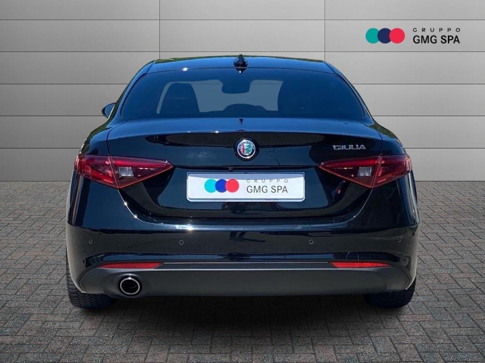 Alfa Romeo Giulia usata a Firenze (4)