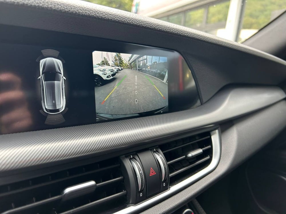 Alfa Romeo Stelvio usata a Ancona (15)