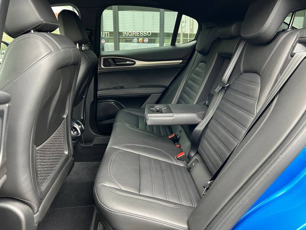 Alfa Romeo Stelvio usata a Ancona (17)