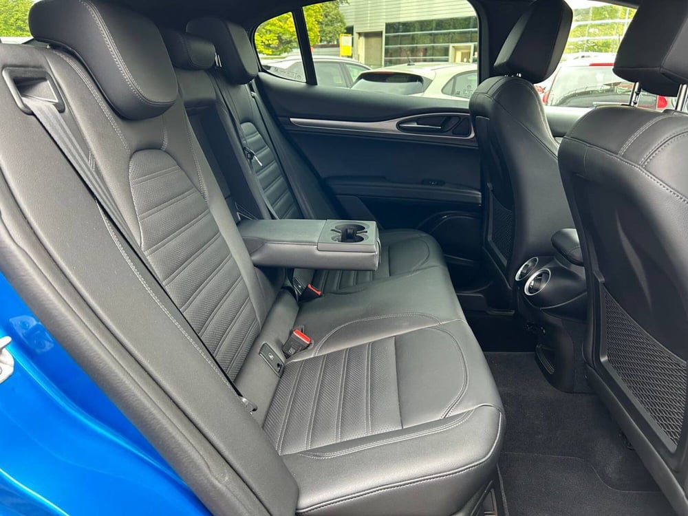 Alfa Romeo Stelvio usata a Ancona (18)