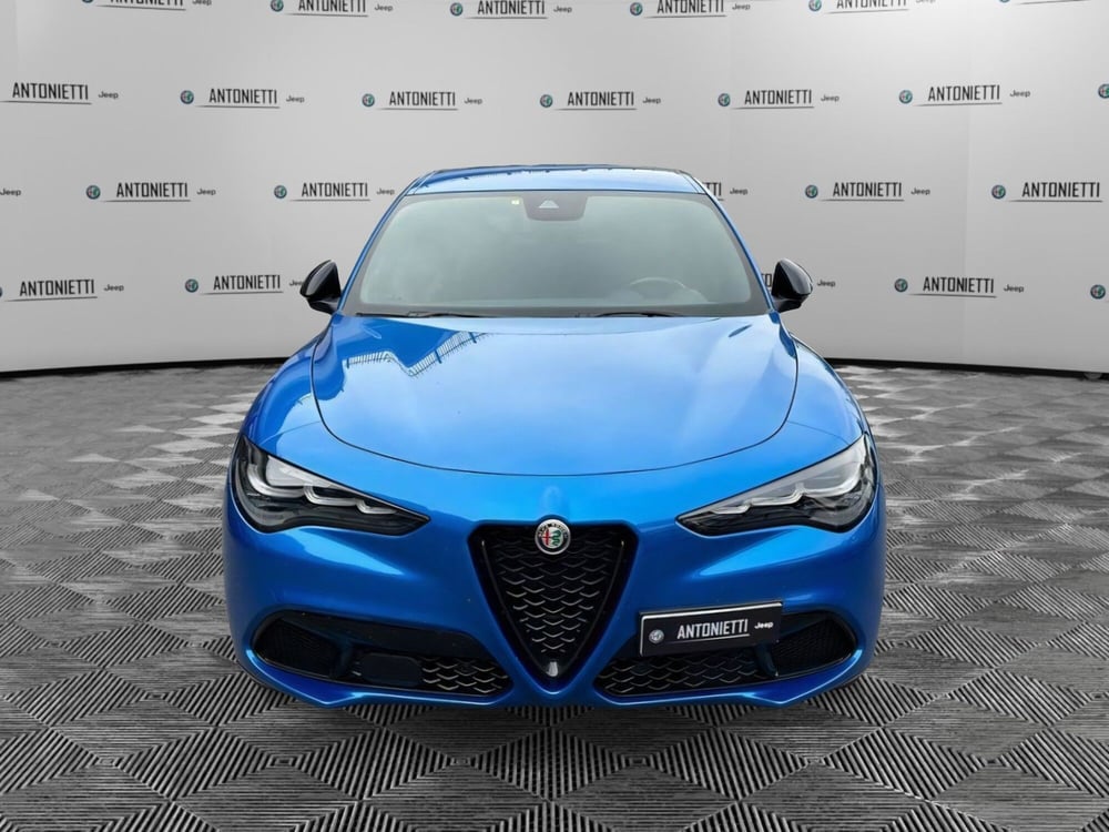 Alfa Romeo Stelvio usata a Ancona (2)