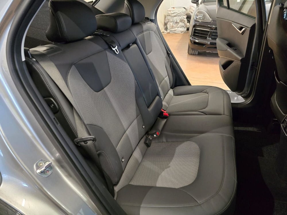 Kia Niro usata a Rimini (16)