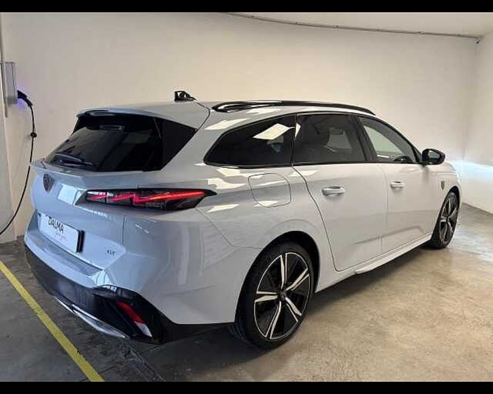 Peugeot 308 SW usata a Milano (4)