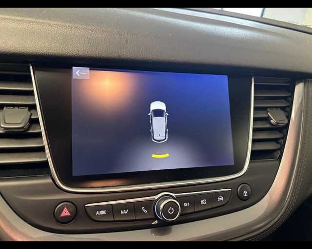 Opel Grandland X usata a Milano (11)