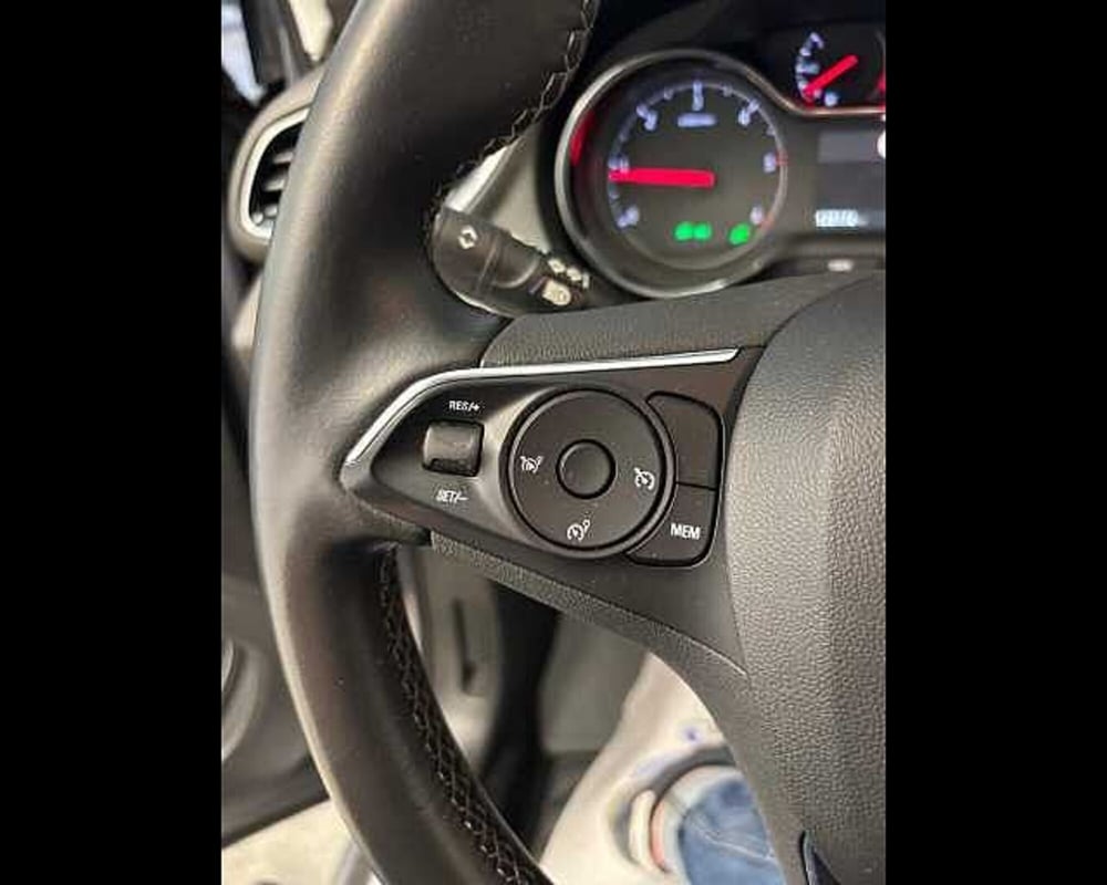 Opel Grandland X usata a Milano (17)