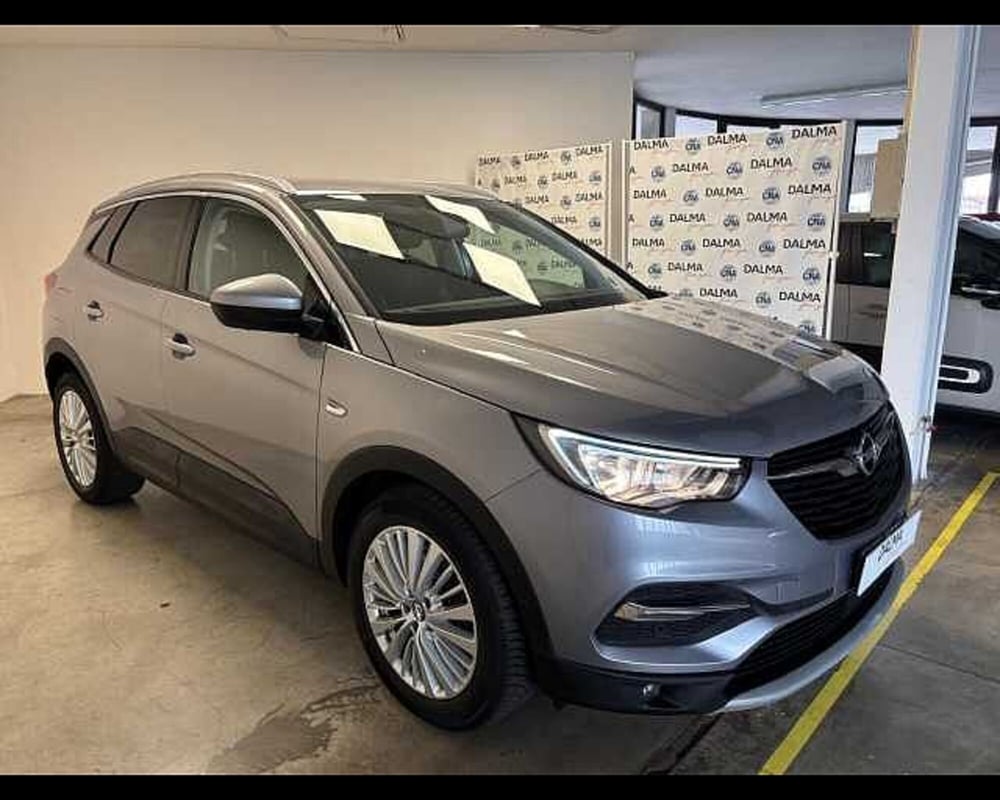 Opel Grandland X usata a Milano (3)