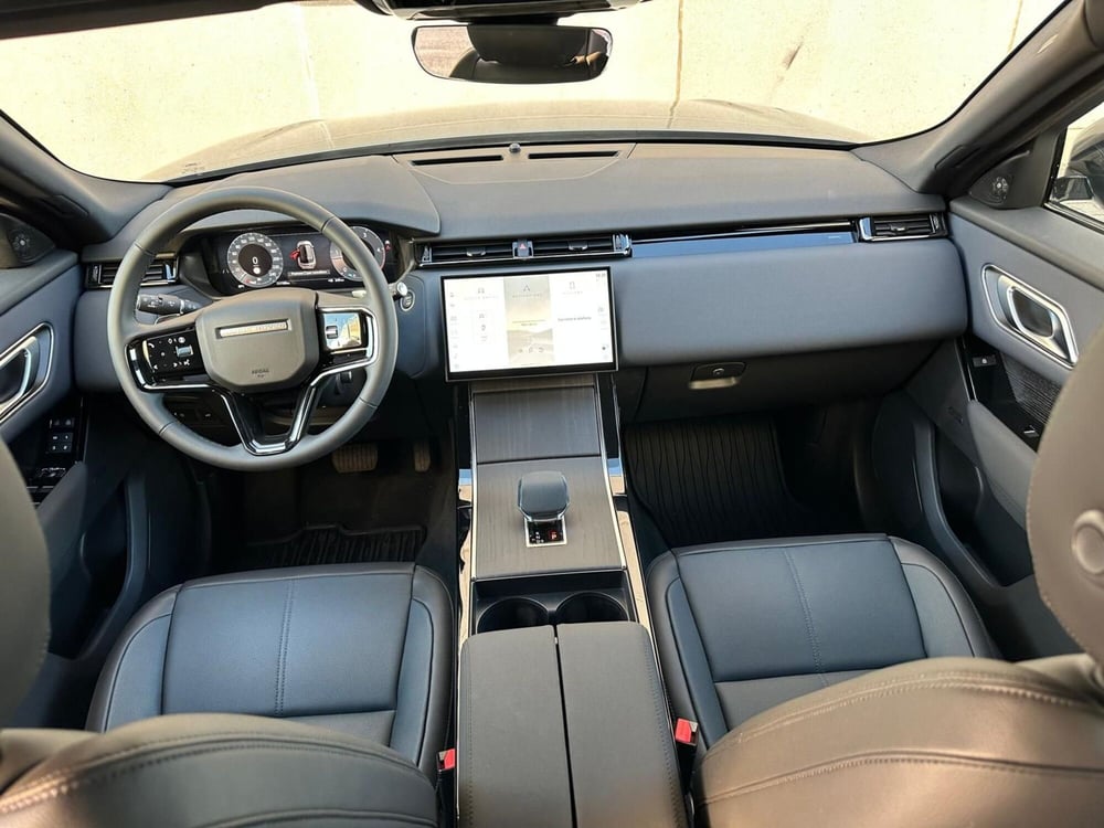 Land Rover Range Rover Velar nuova a Caserta (4)