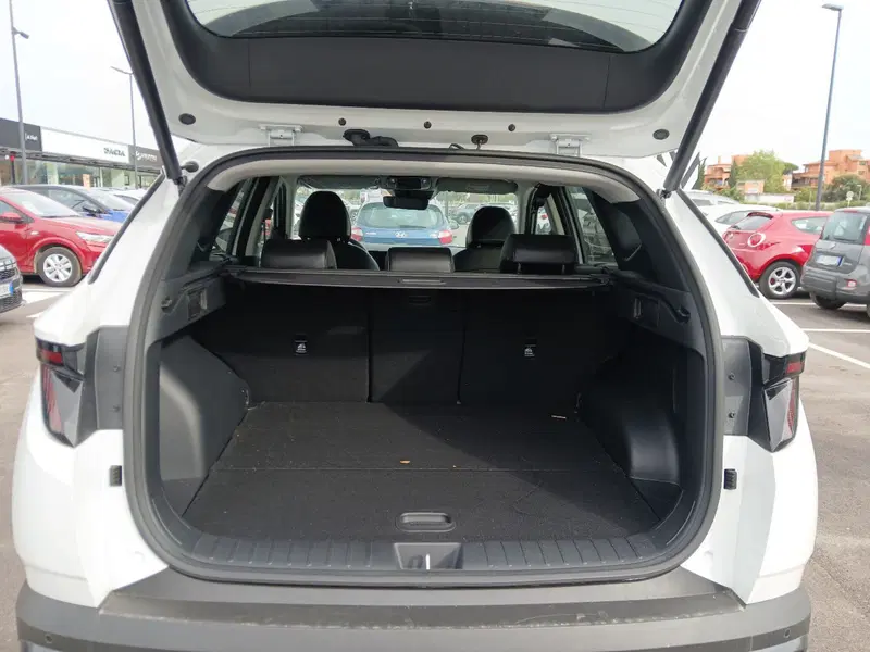 Hyundai Tucson nuova a Latina (10)
