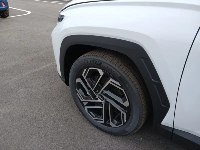 Hyundai Tucson nuova a Latina (11)