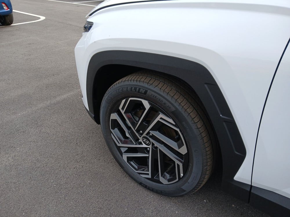 Hyundai Tucson nuova a Latina (11)