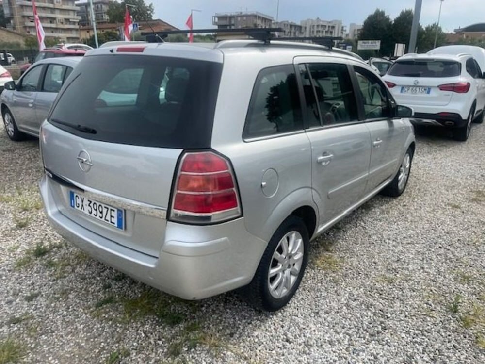 Opel Zafira usata a Prato (5)