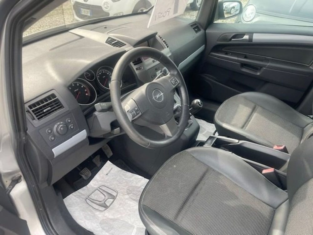 Opel Zafira usata a Prato (8)