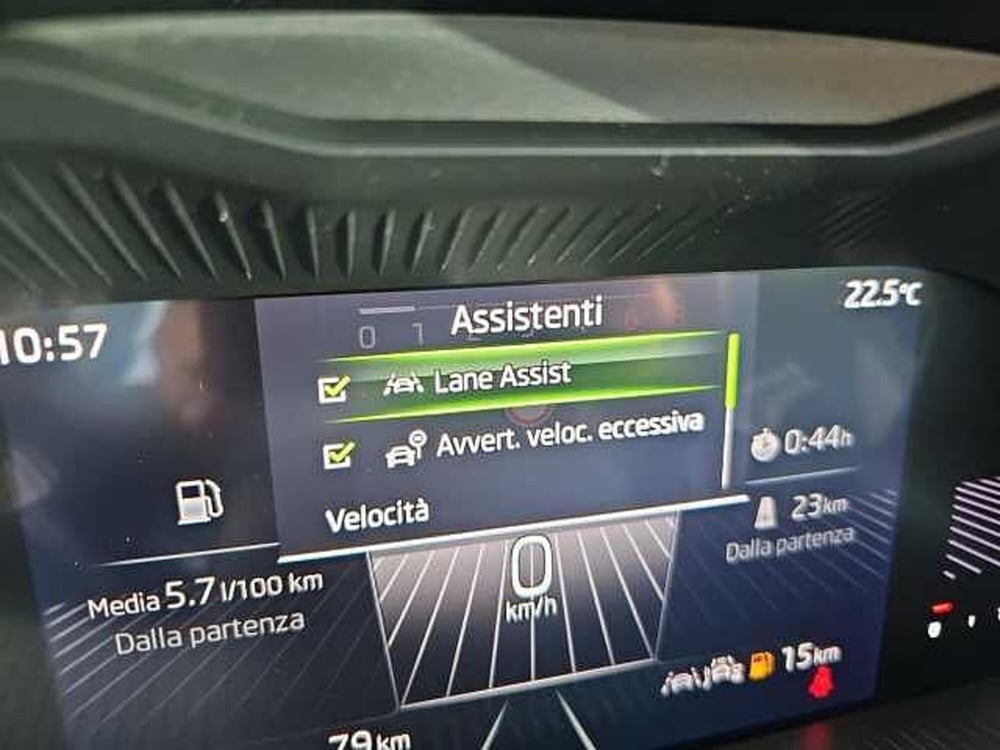 Skoda Kamiq nuova a Lecco (18)
