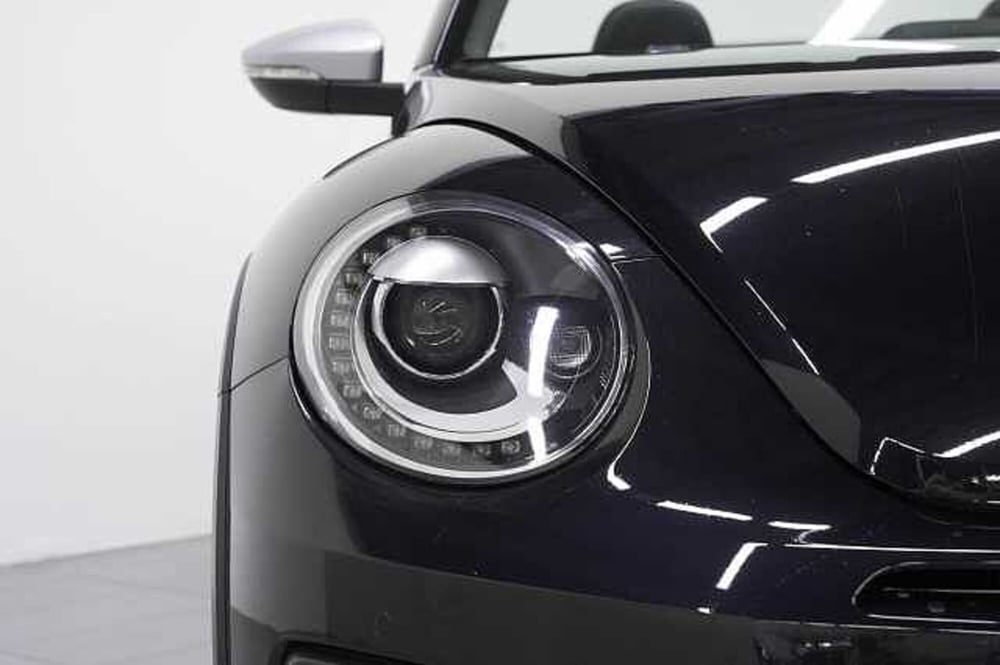 Volkswagen Maggiolino Cabrio usata a Como (11)