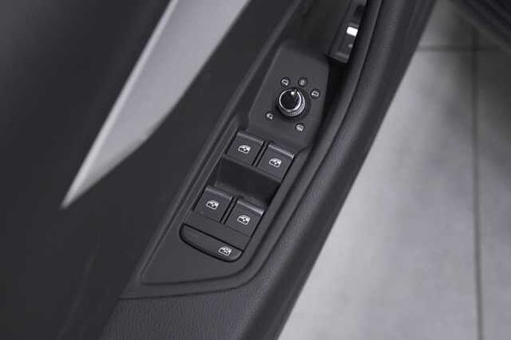 Audi A4 Avant usata a Como (18)