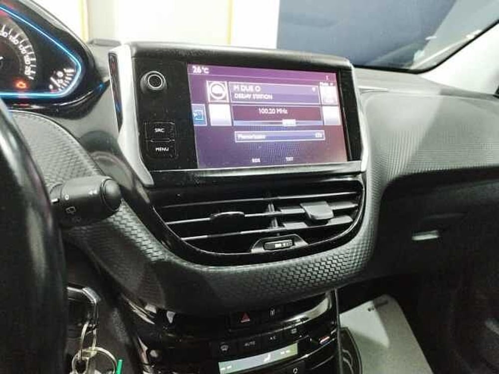 Peugeot 2008 usata a Lecce (10)